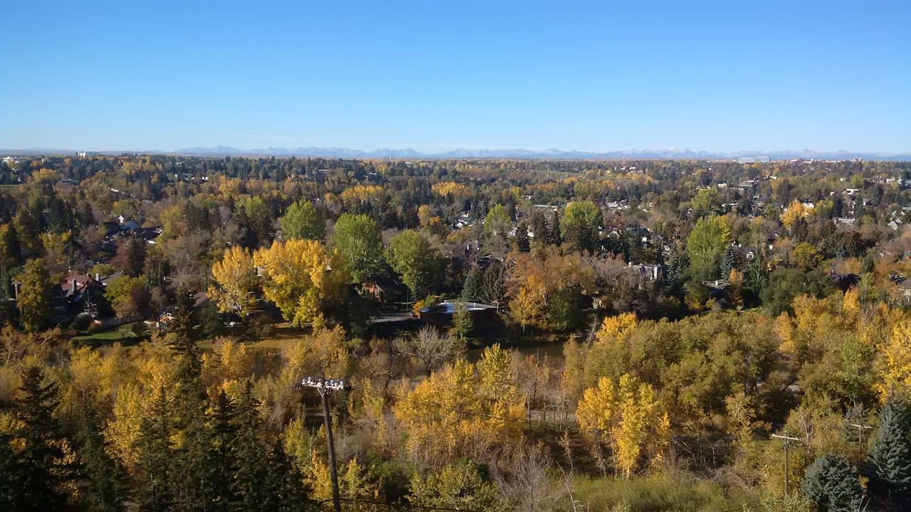 Roof view on Elbow river and mountains